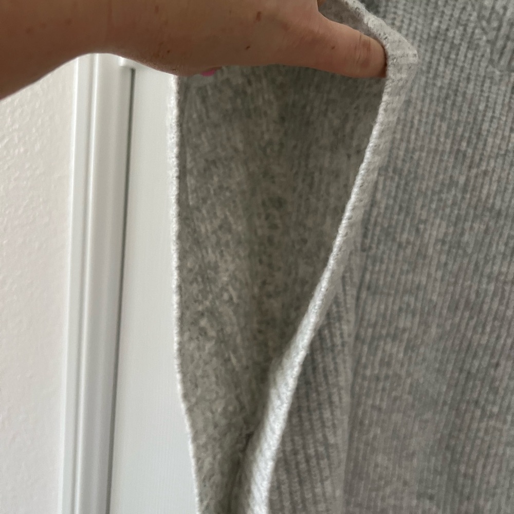 ✨NWOT✨ Ann Taylor LOFT Button Turtleneck Poncho - Picture 7 of 7